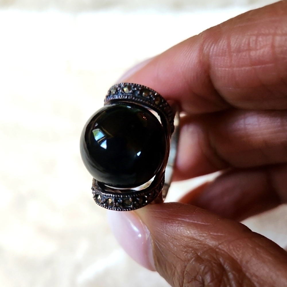 Black Onyx Silver Filigree Ring - Picture 2 of 3